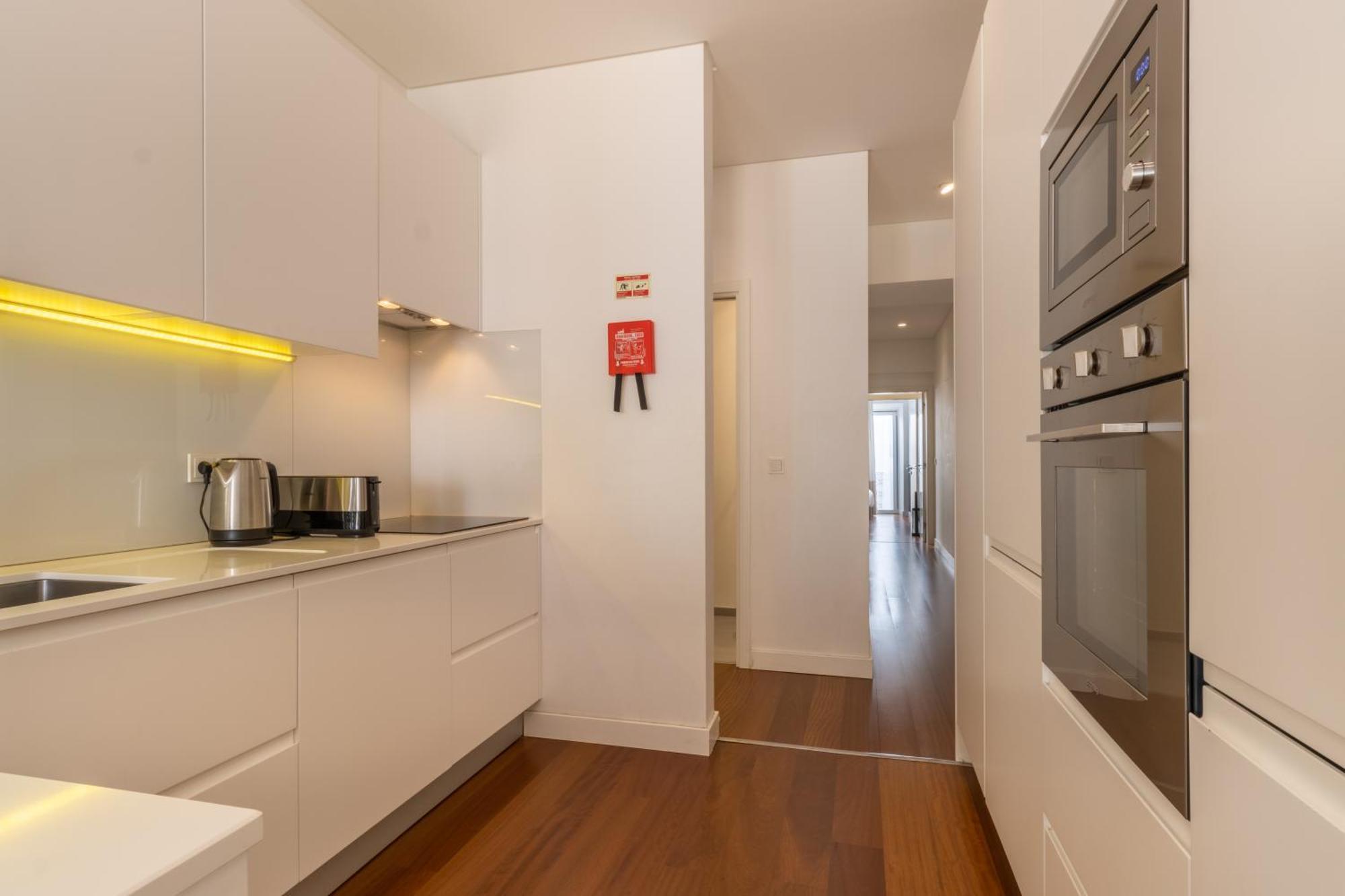 דירות ליסבון Modern 3Br, Terrace, Ac/Heating & Self Check-In מראה חיצוני תמונה