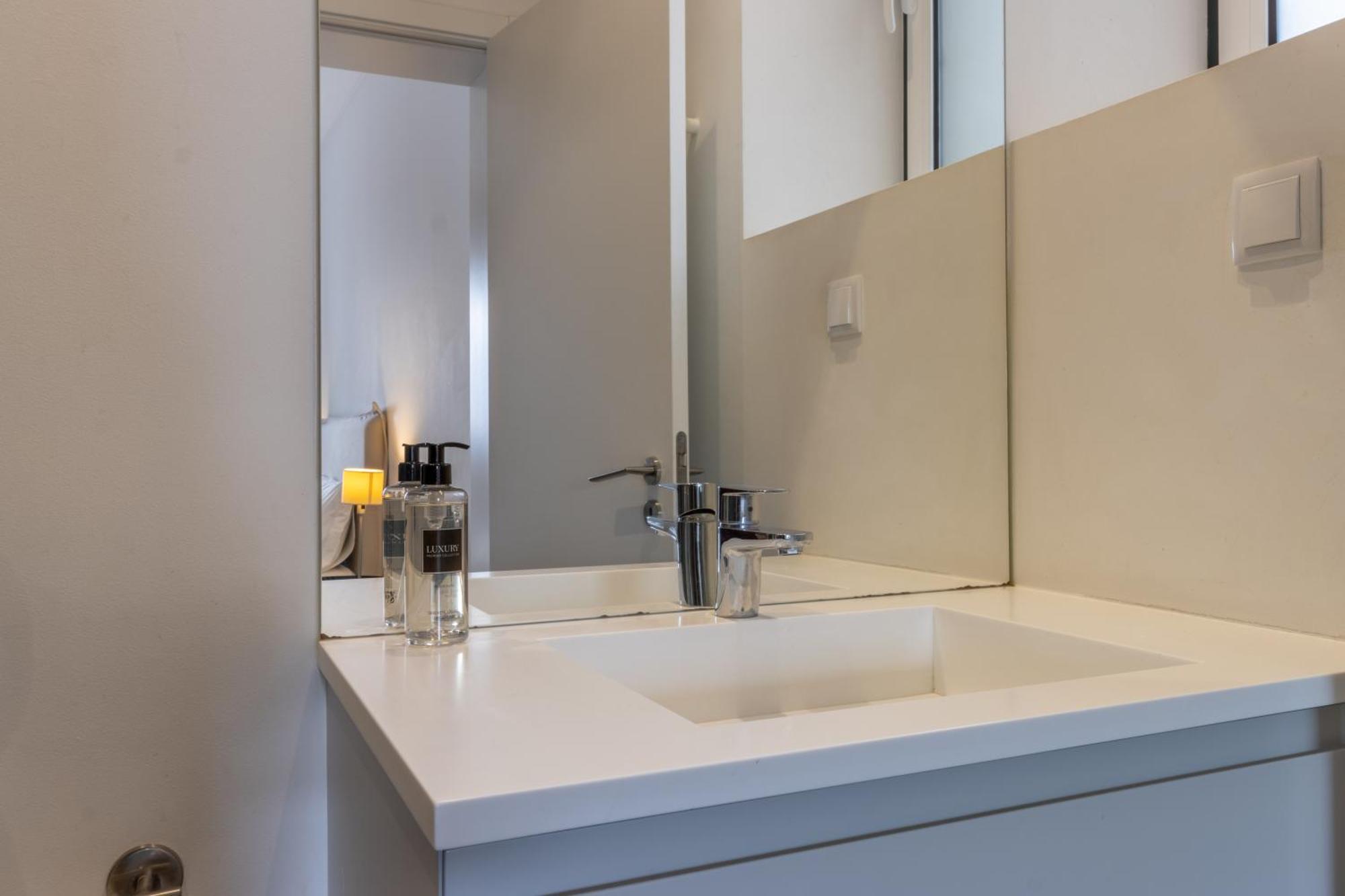 דירות ליסבון Modern 3Br, Terrace, Ac/Heating & Self Check-In מראה חיצוני תמונה