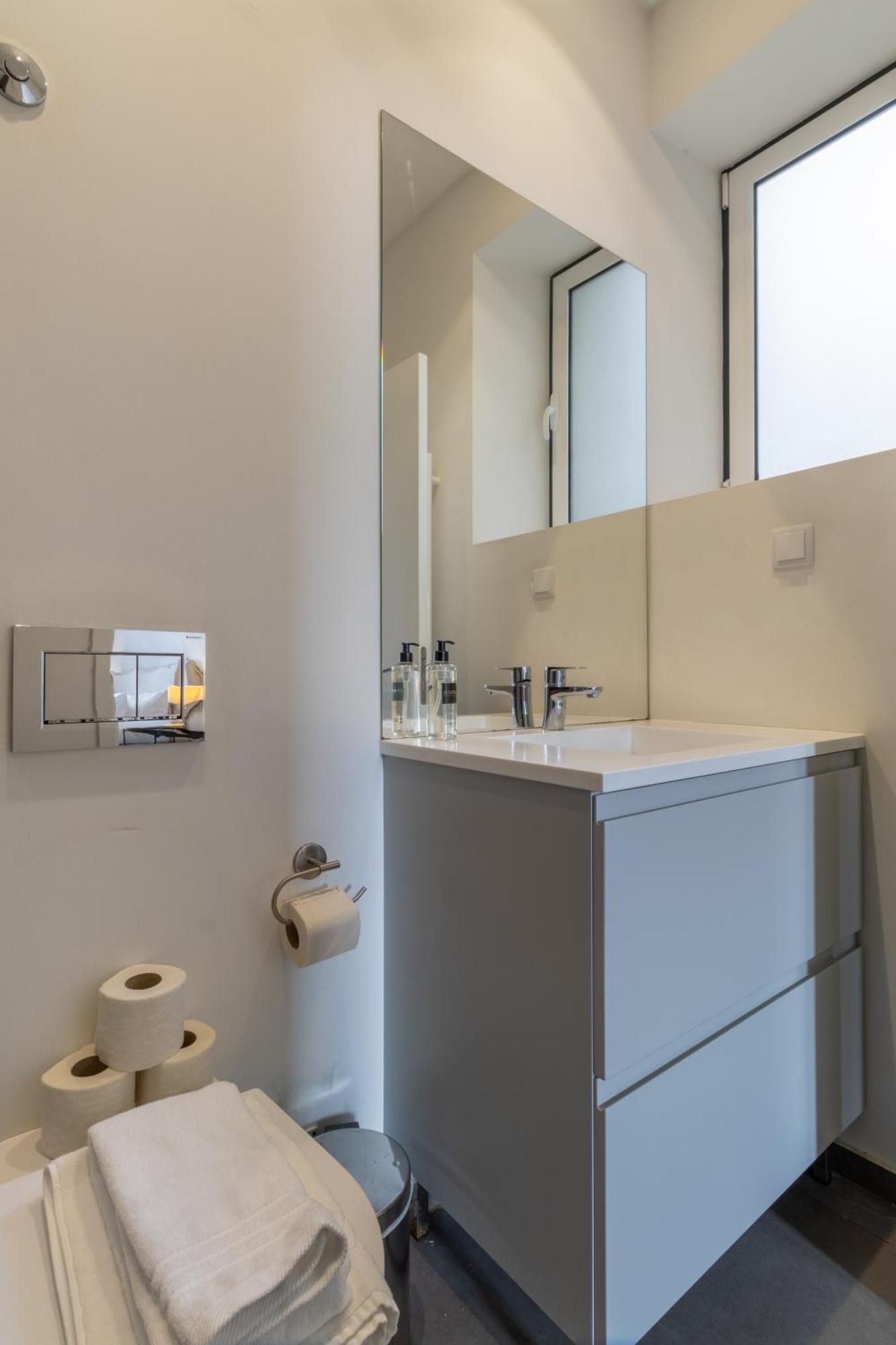 דירות ליסבון Modern 3Br, Terrace, Ac/Heating & Self Check-In מראה חיצוני תמונה