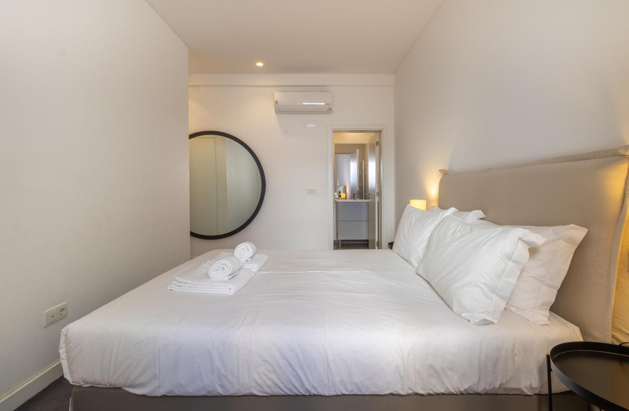 דירות ליסבון Modern 3Br, Terrace, Ac/Heating & Self Check-In מראה חיצוני תמונה