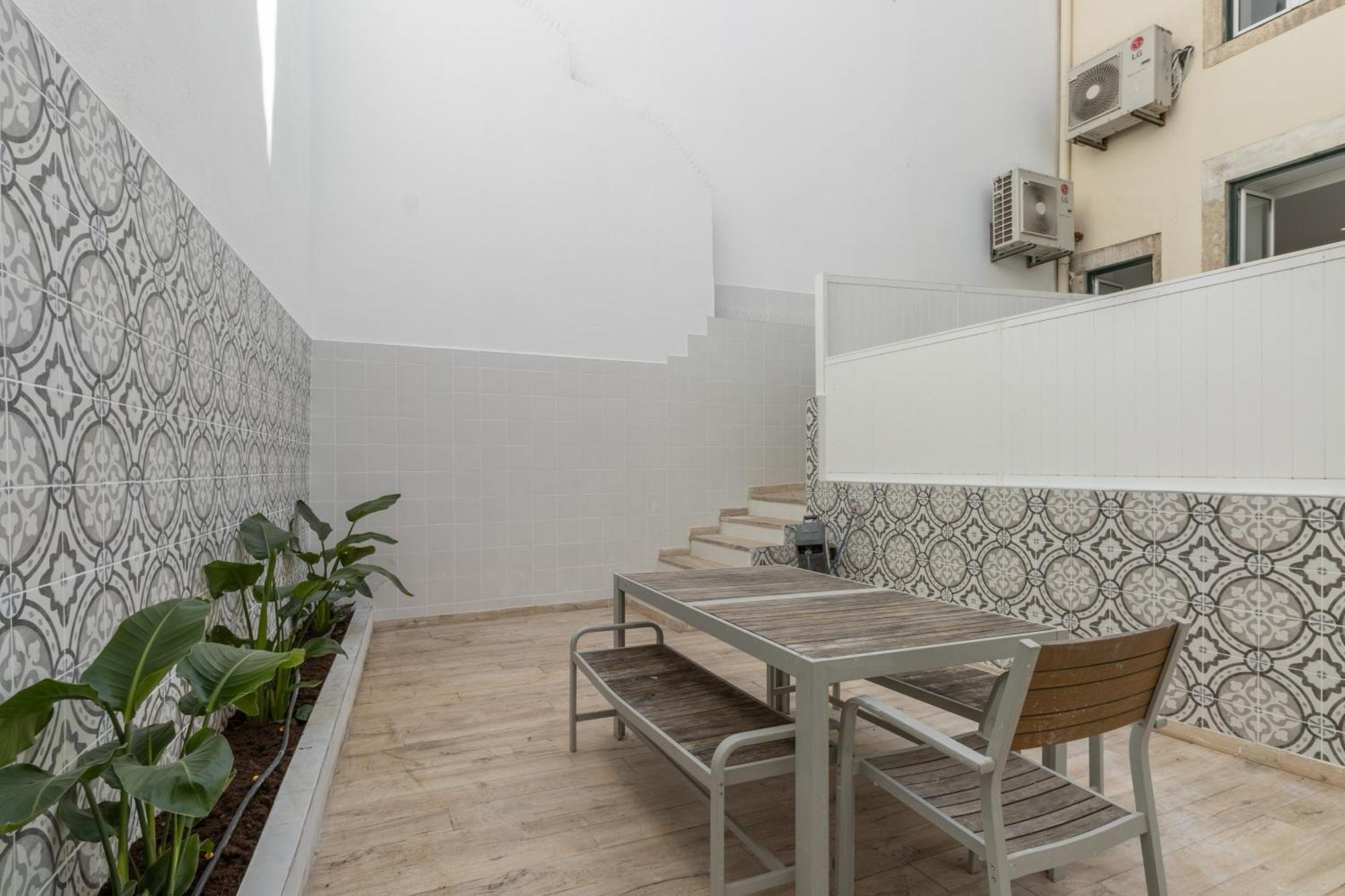 דירות ליסבון Modern 3Br, Terrace, Ac/Heating & Self Check-In מראה חיצוני תמונה