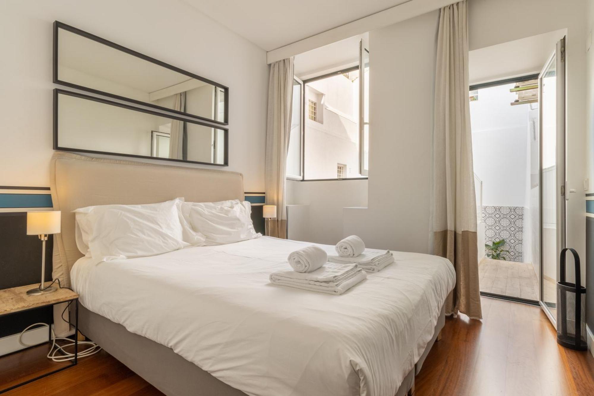 דירות ליסבון Modern 3Br, Terrace, Ac/Heating & Self Check-In מראה חיצוני תמונה