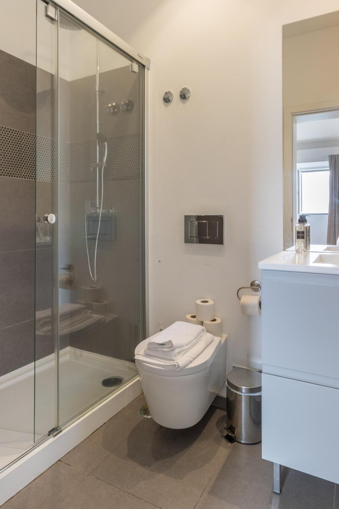 דירות ליסבון Modern 3Br, Terrace, Ac/Heating & Self Check-In מראה חיצוני תמונה
